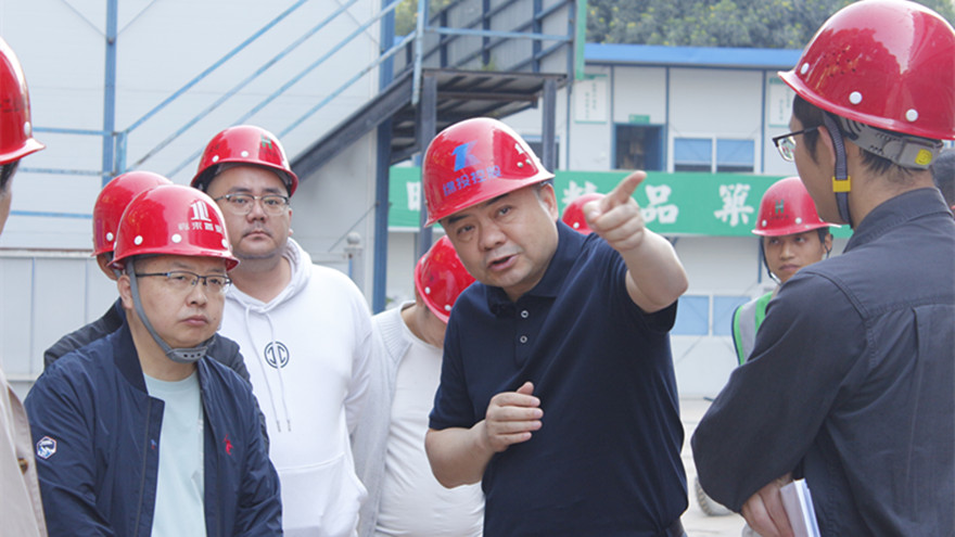 集團黨委書記、董事長肖林帶隊督查嘉來·南河廣場安全生產(chǎn)和疫情防控工作